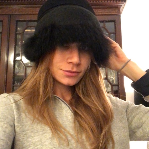 Fur hat , winter hat - Picture 3 of 3